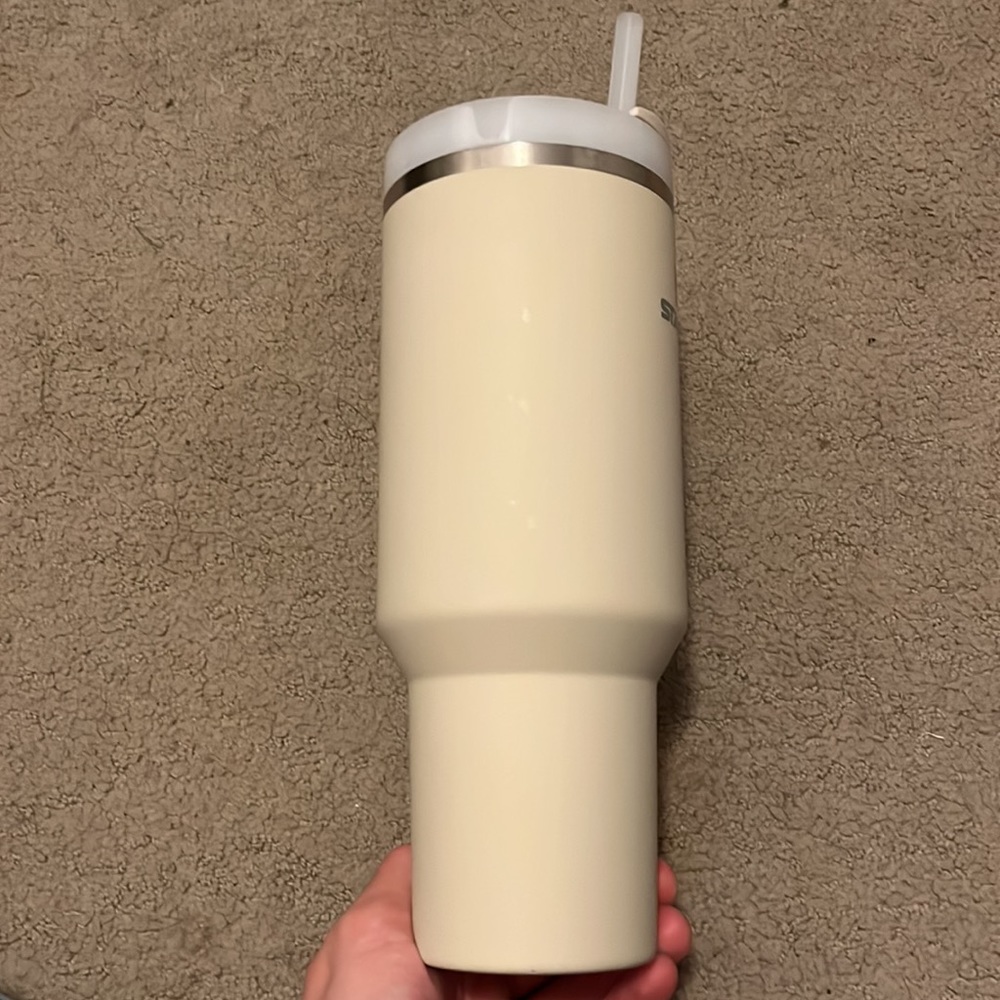beige 40oz stanley cup - Picture 4 of 6